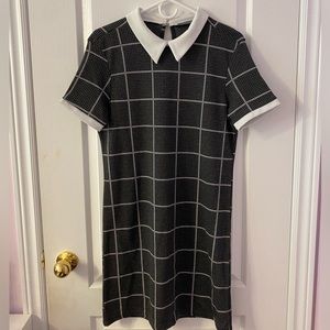 SUZY SHIER white collar herringbone straight cut dress size small